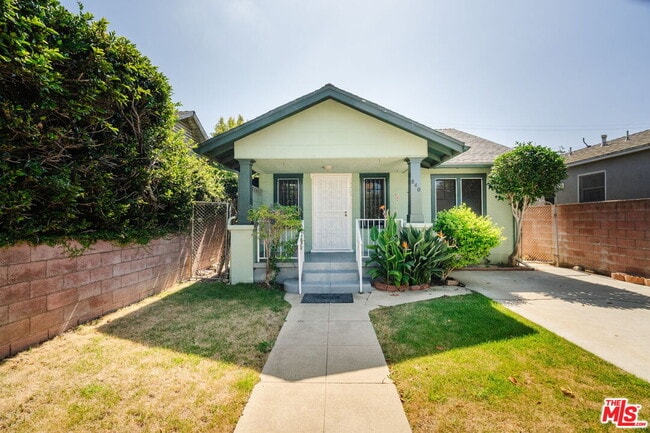 Building Photo - 840 Milwood Ave