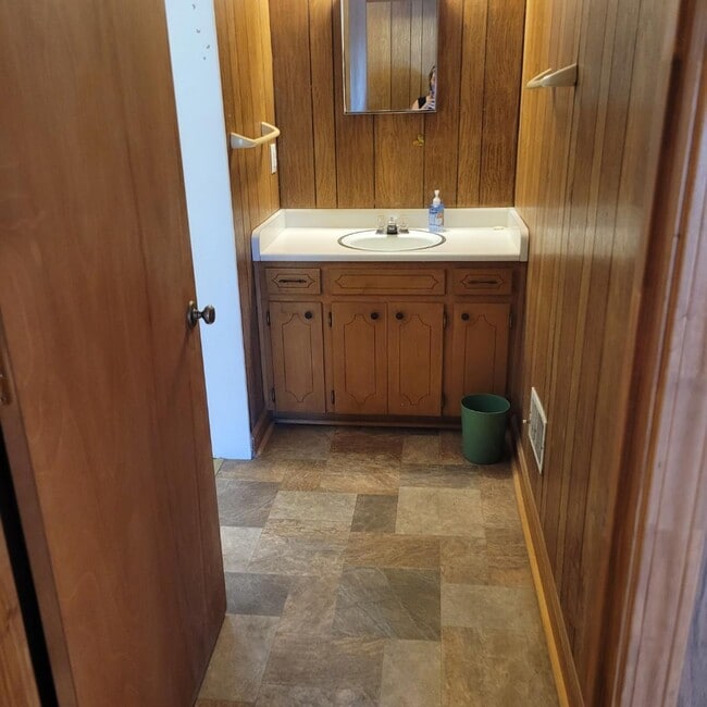 Photo - 809 Church St Apartment