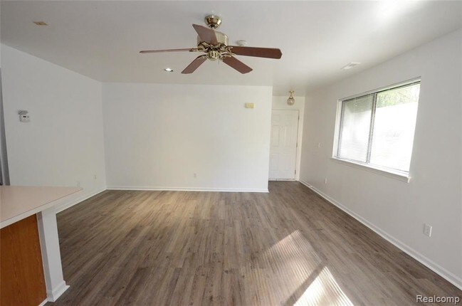 Foto del edificio - 42803 Lilley Pointe Dr
