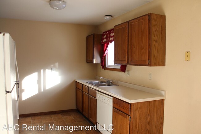 Foto del edificio - 5707-5709 Moyer Ave