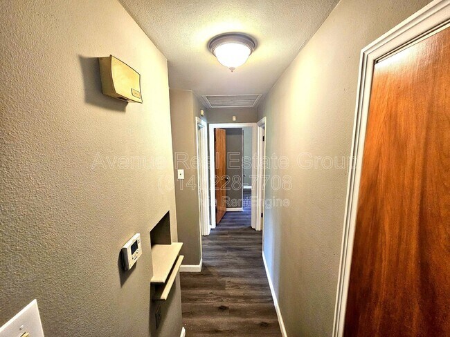 Foto del edificio - 1130 Forest Home Dr