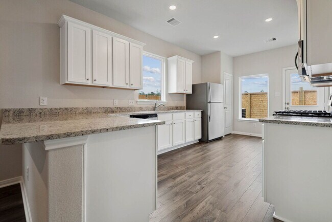 Foto del edificio - 15667 Plum Brk Dr