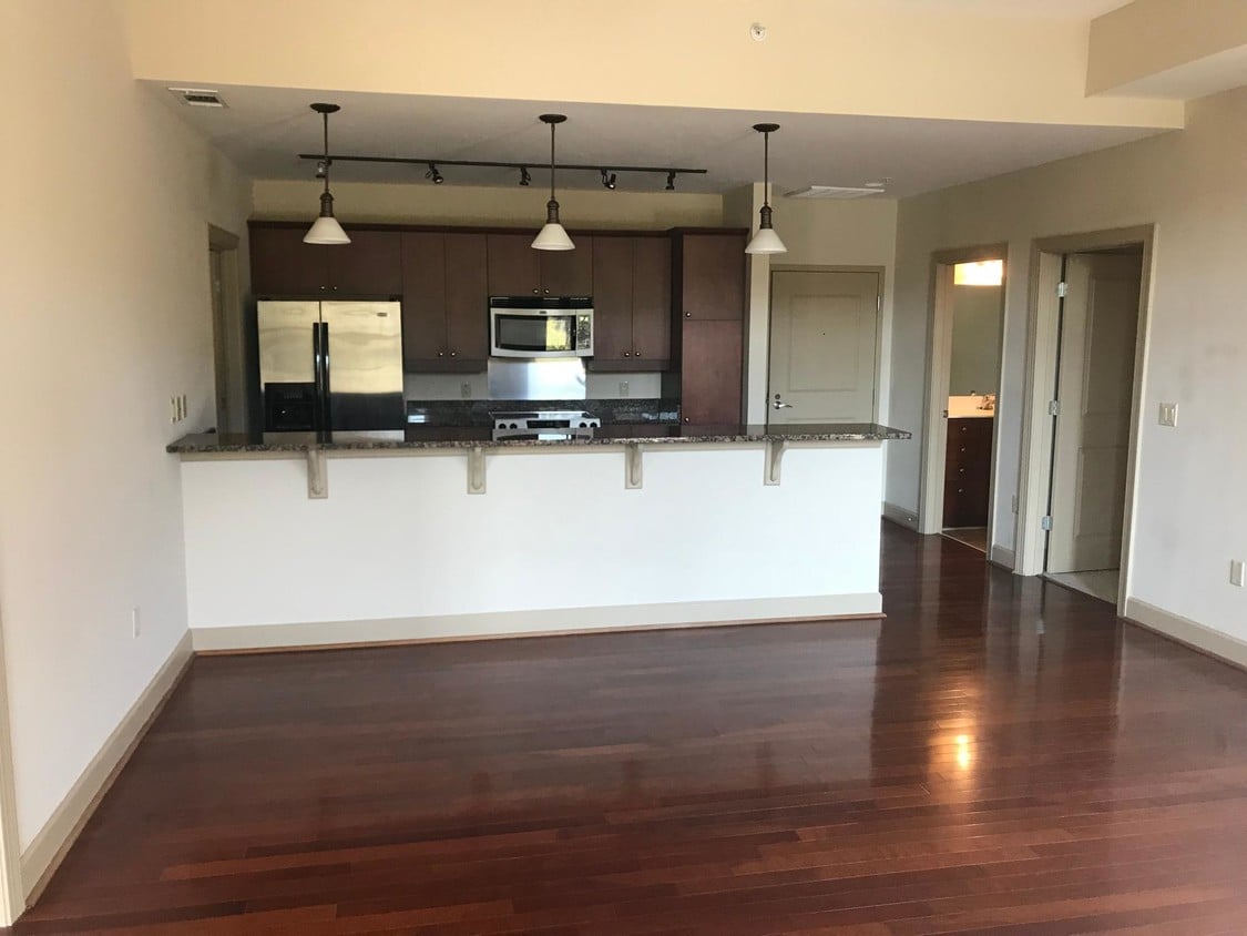 1040 Broadway St, Homewood, AL 35209 Condo for Rent in Homewood, AL