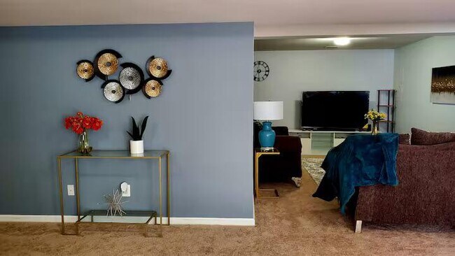 Building Photo - 2883 Myrtlewood Dr