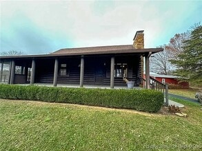 Building Photo - 2190 2 Mile Ln