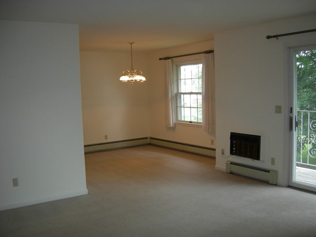 Building Photo - 725 Starboard Ct