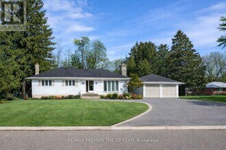 Building Photo - 37 John St