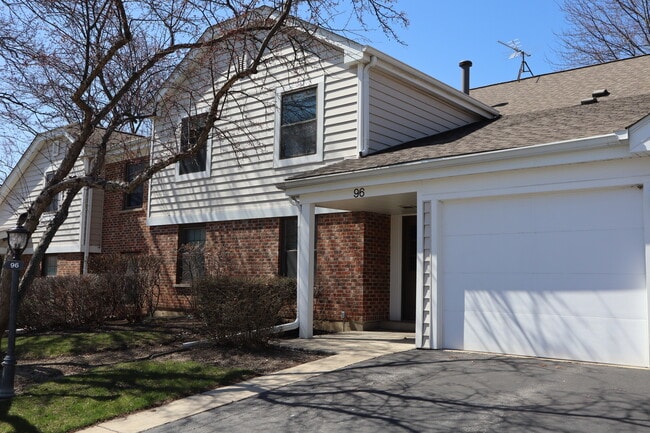 Foto del edificio - 96 Marble Hill Ct