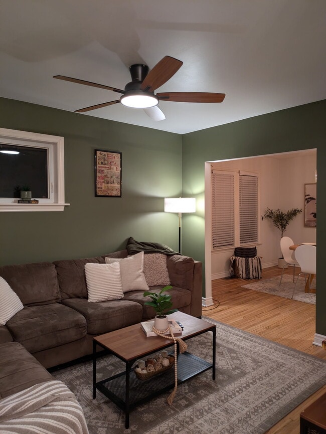 Building Photo - 1409 Marentette Ave