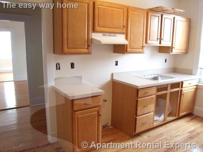 Building Photo - 156-158 Summer St Unit #405