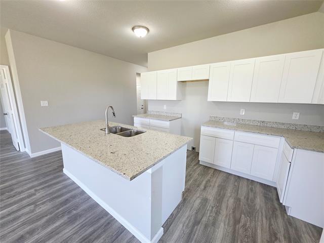 Building Photo - 1045 Springview Ln