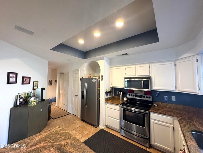 Foto del edificio - 8833 S 51st St