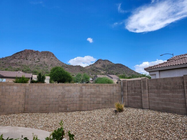 Foto del edificio - Beautiful Mountain Views! 3bedrom 2 bath