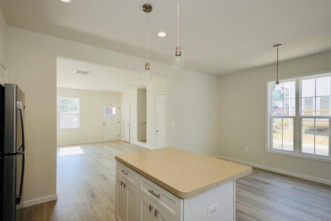 Building Photo - 20 E Gerrard St