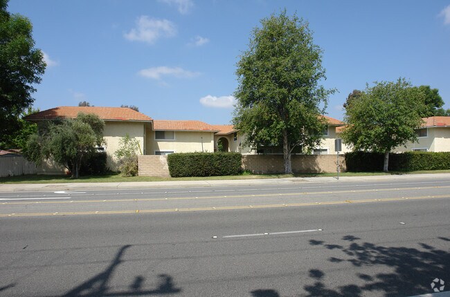 Building Photo - 6459 Dowel Dr