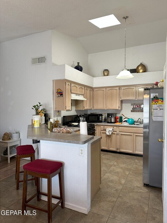 Building Photo - 12621 Tierra India Way