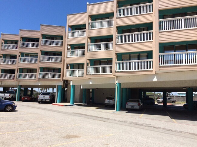 Foto del edificio - 3938 Surfside Blvd
