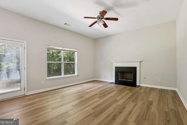 Foto del edificio - 1025 Pebble Creek Trail