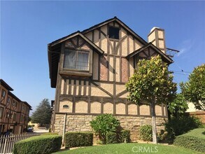 Building Photo - 8815 Mission Dr