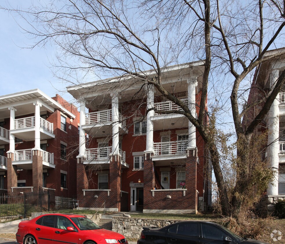 Building Photo - 3815-3817 Central St