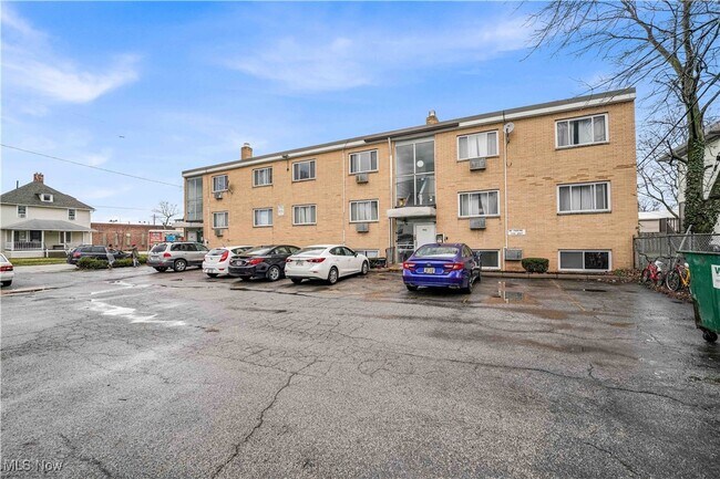 Foto del edificio - 1415 Wyandotte Ave