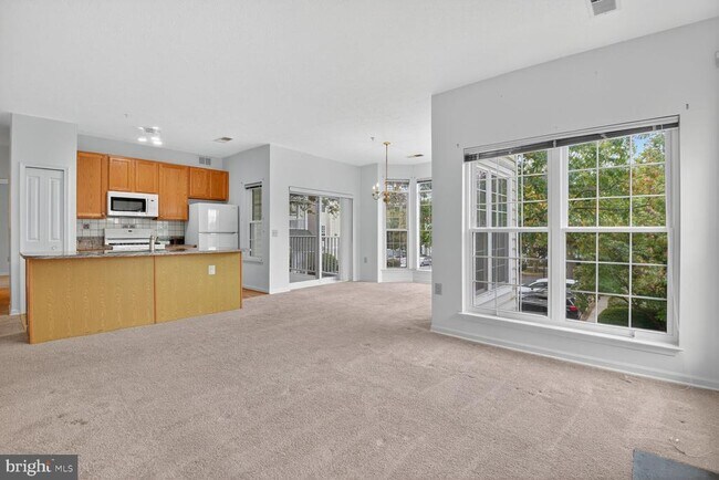 Foto del edificio - 9806 Feathertree Terrace