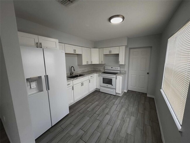 Building Photo - 4912 23rd St W