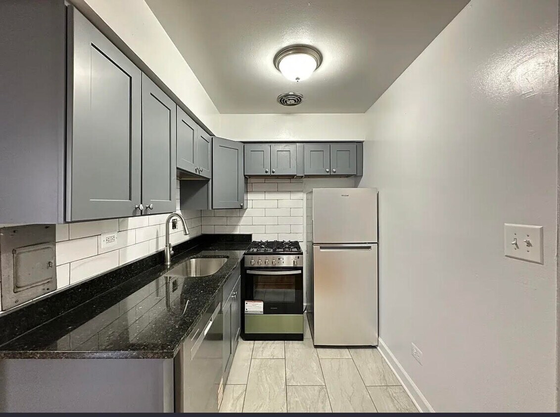 Primary Photo - 1515 W Morse Ave