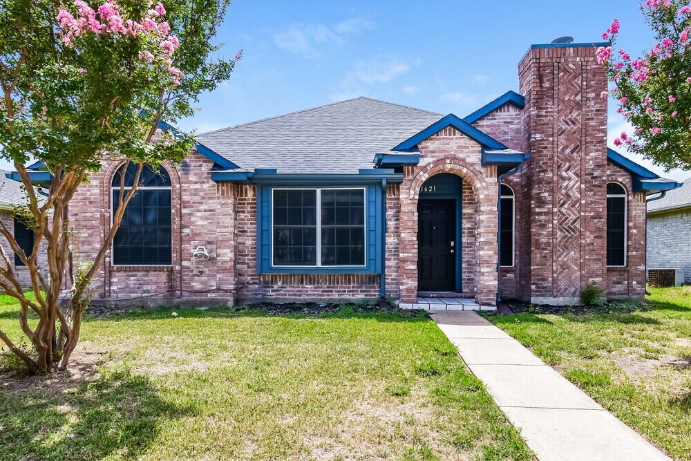 Foto principal - 1621 Cool Springs Dr