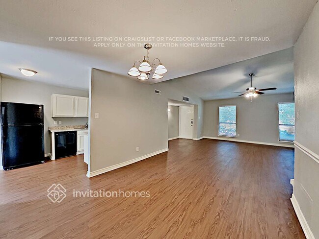 Building Photo - 9102 Millwood Dr