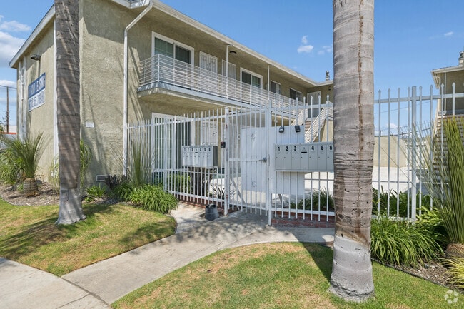 Building Photo - 2931 W. 141st Place