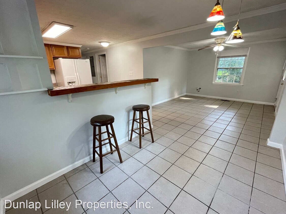Foto principal - 4 br, 2 bath House - 735 Edwards St