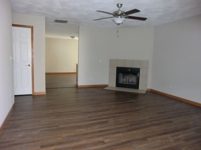 Building Photo - 203 Autumn Pine Dr