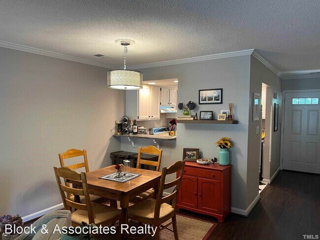 Building Photo - 2 br, 1.5 bath House - 1438 Barton Place D...