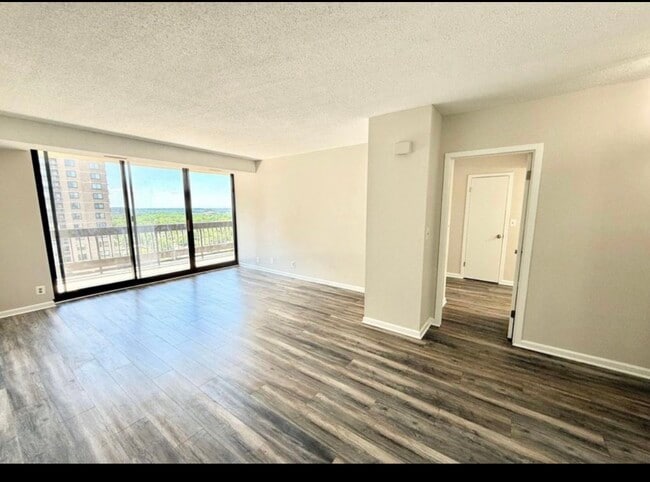 Building Photo - 5505 Seminary Rd