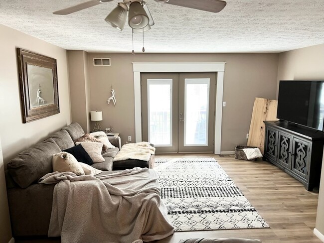 Living Room - 112 Forest Dr