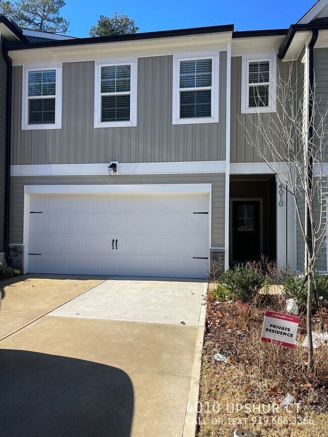 Foto del edificio - 4010 Upshur Ct