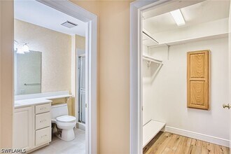 Building Photo - 7402 Lake Breeze Dr