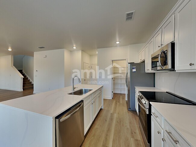 Building Photo - 1548 Aquamarine Dr