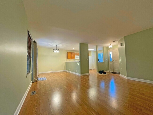 Foto del edificio - 2043 Orchard Ln