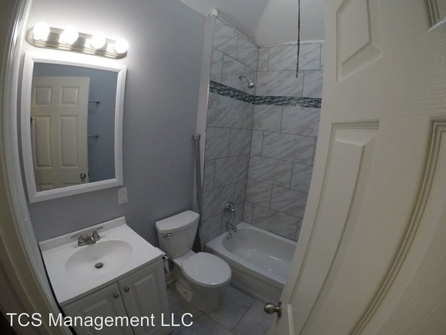 Building Photo - 3 br, 1 bath House - 5720 Hazel Ave.