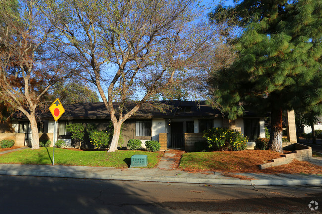 Foto del edificio - El Rio Gardens