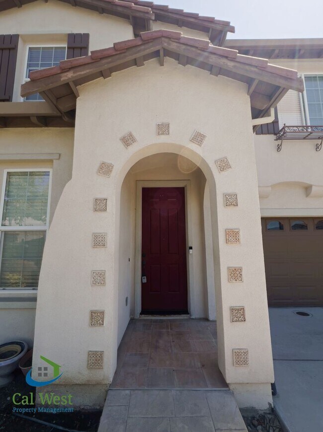Foto del edificio - $5295 - 2 Story, 4 bed - 2 Bath Home in se...