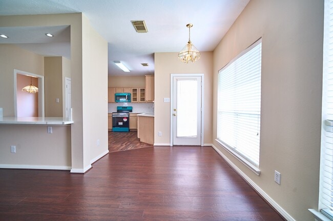 Building Photo - 9111 Winkbow Dr