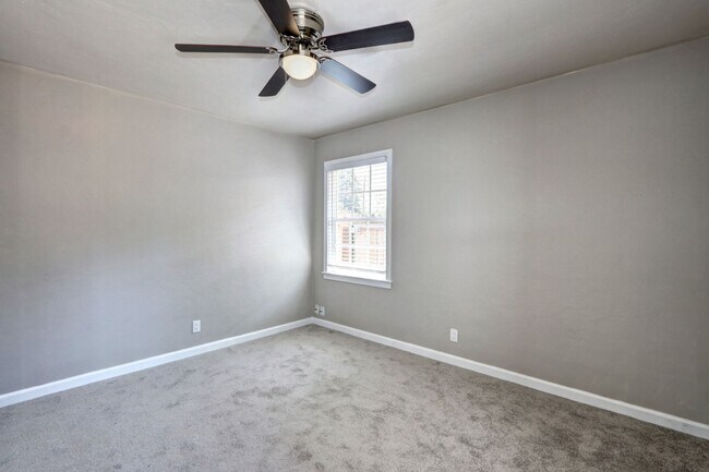 Foto del edificio - 5400-5402 Folsom Blvd