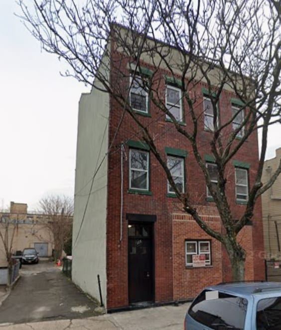 Building Photo - 115 N 5th Ave