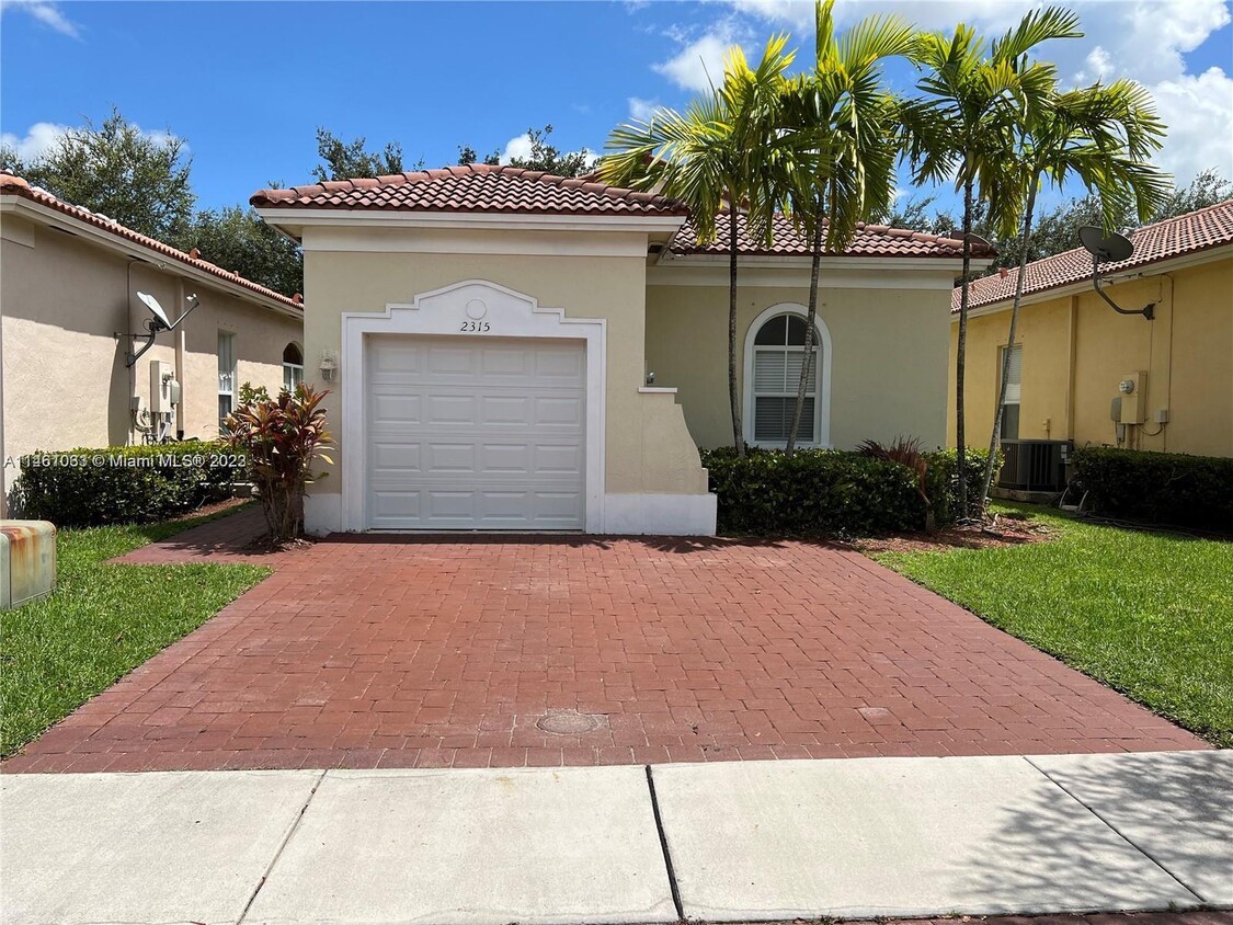 Foto principal - 2315 NE 37th Rd