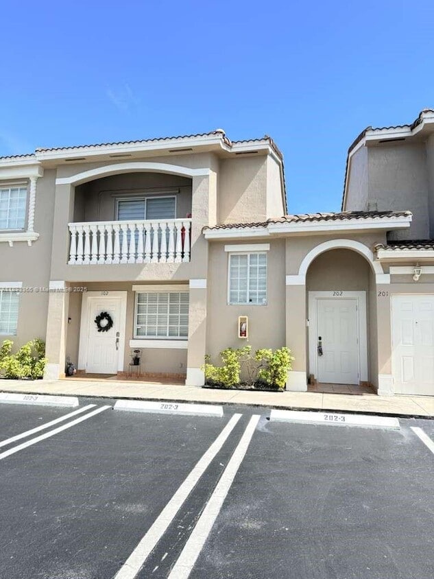 Primary Photo - 7221 NW 174th Terrace