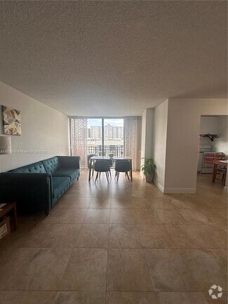 Building Photo - 17021 N Bay Rd