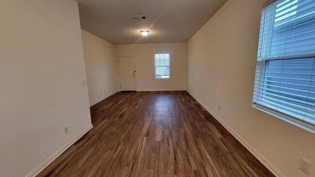 Foto del edificio - 850 Bunton Reserve Blvd